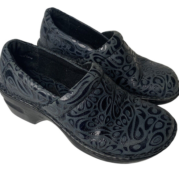 b.o.c Clogs Women's Size 6.5 Peggy Slip-On Comfort Wedge Black Embossed Paisley - Picture 2 of 7